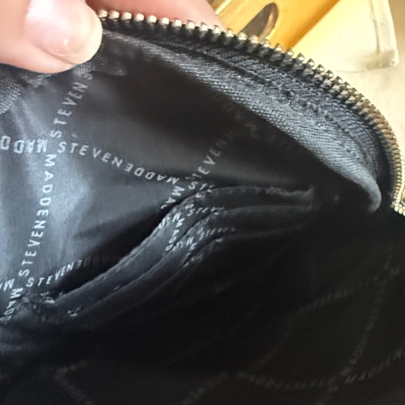 Unisex Crossbody clutch - Picture 5 of 7